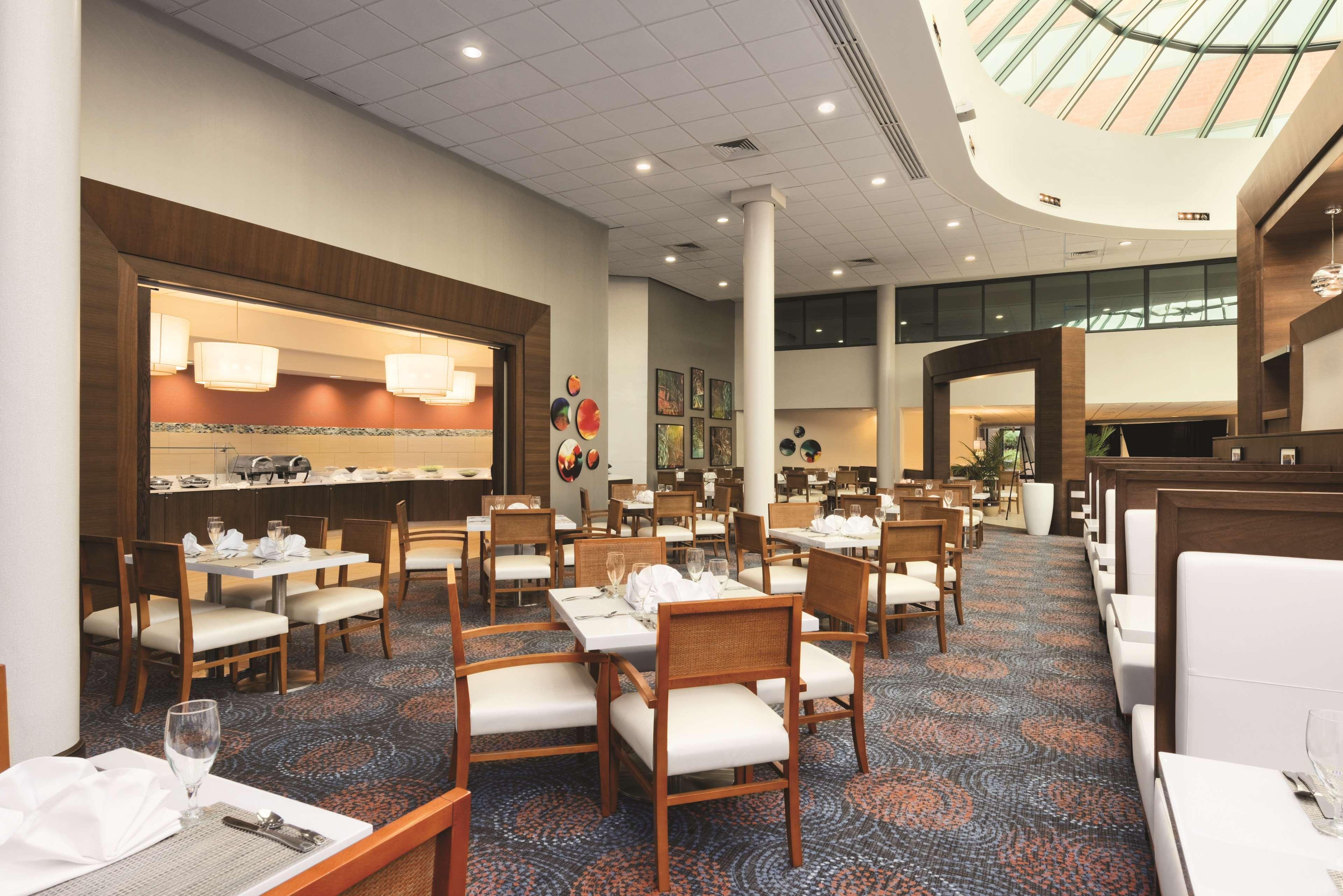 Hilton Long Island/Huntington Hotell Melville Exteriör bild