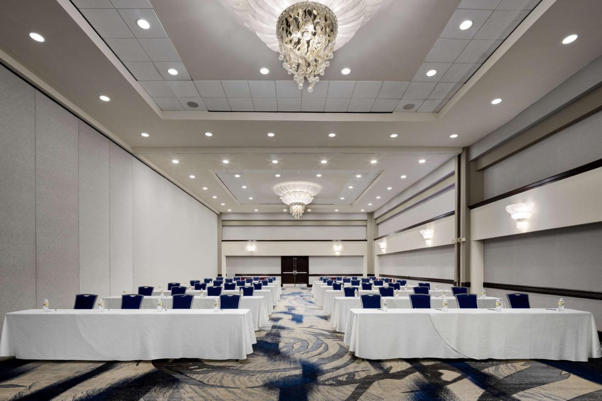 Hilton Long Island/Huntington Hotell Melville Exteriör bild