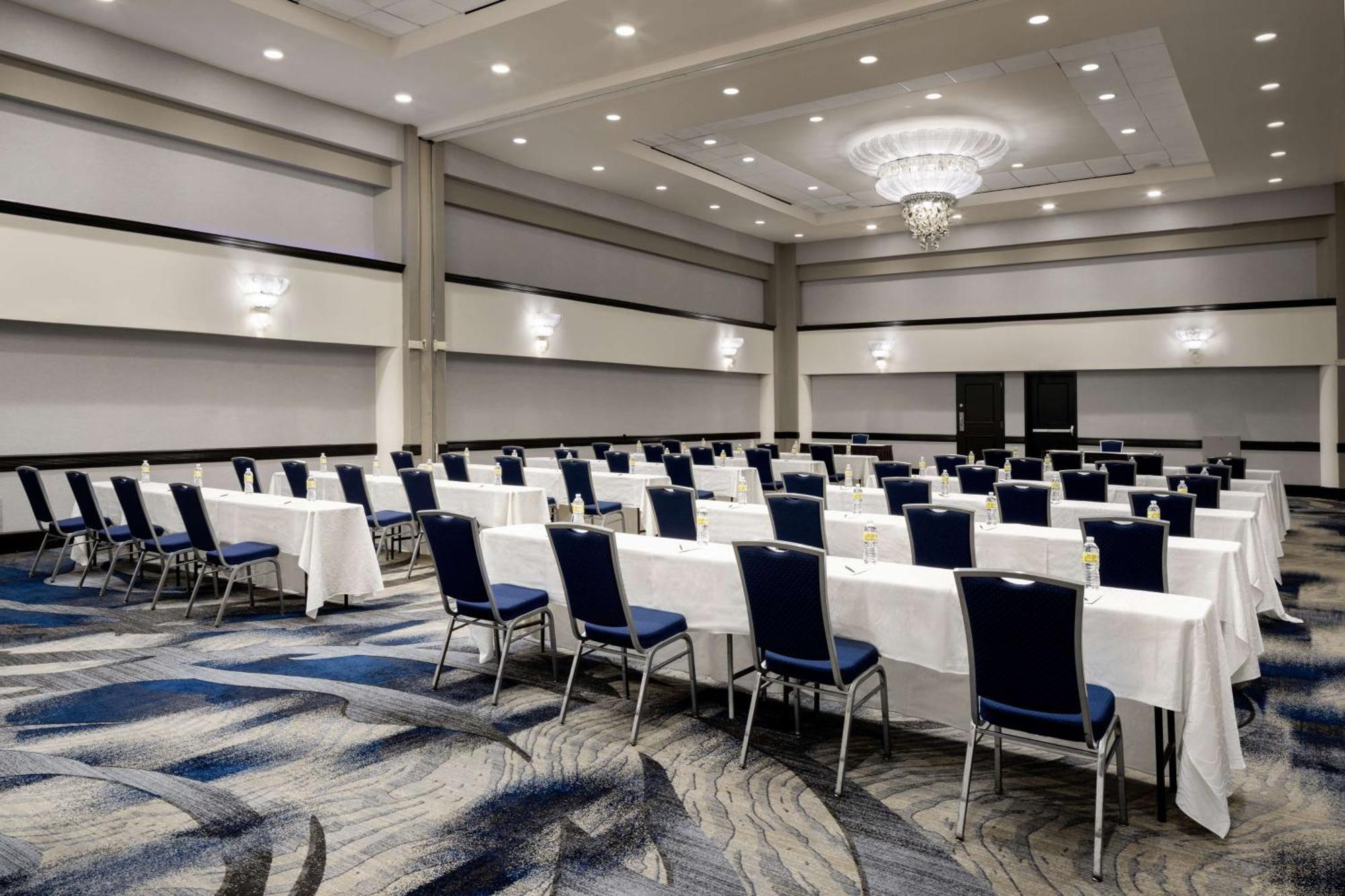 Hilton Long Island/Huntington Hotell Melville Exteriör bild